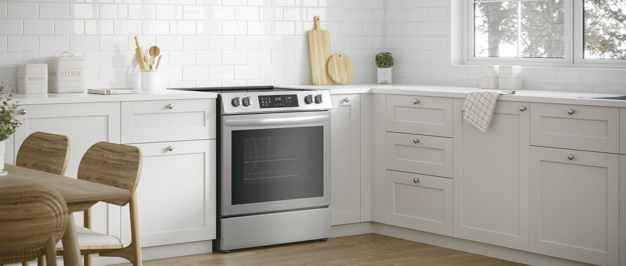 Frigidaire FCFE3083AS